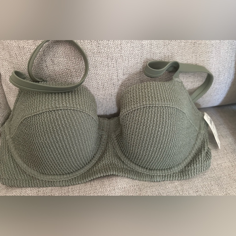 American Eagle swim top